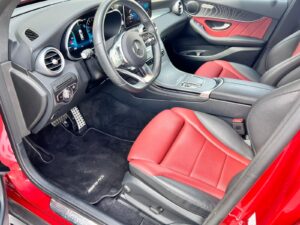 Sauberes-Fahrzeug-Innenreinigung-Autopflege-Warendorf. Roter X6 gepflegt und sauber