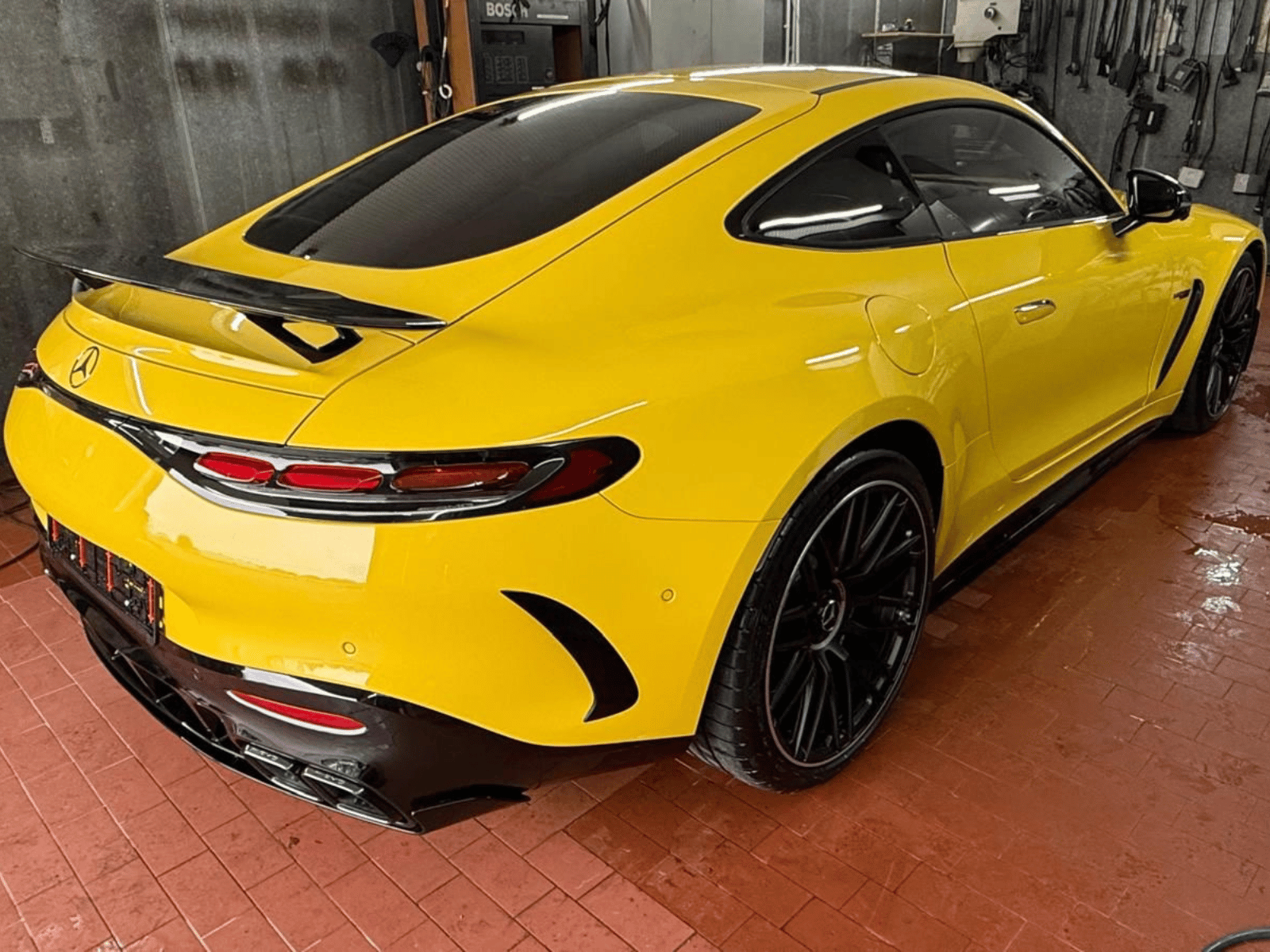 Fahrzeugaufbereitung Warendorf, Sassenberg, Ennigerloh Hochglanzmanufaktur - Ihr Partner im Kreis Warendorf und Münsterland Mercedes (4)