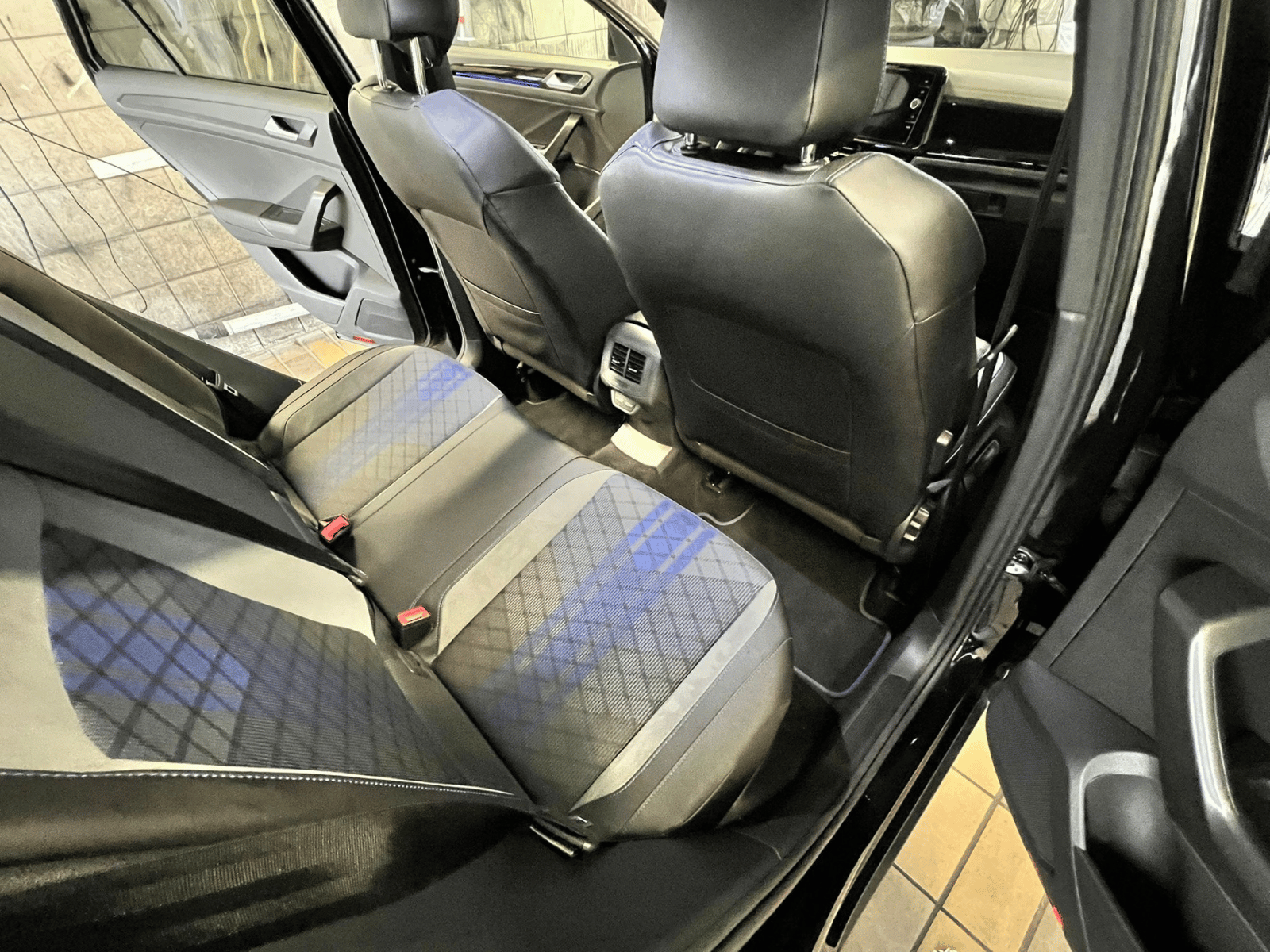 Fahrzeugaufbereitung Warendorf, Sassenberg, Ennigerloh Hochglanzmanufaktur - Ihr Partner im Kreis Warendorf und Münsterland VW (2)